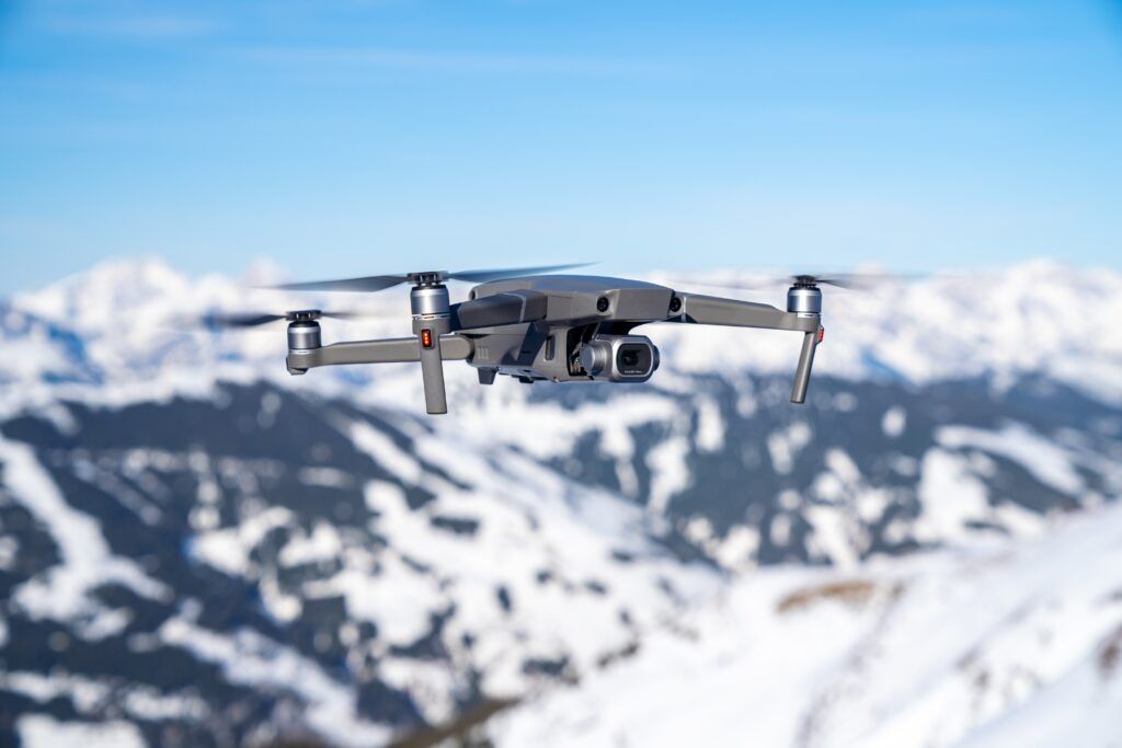 ¿Qué leyes regulan el uso del espacio aéreo por parte de los drones?