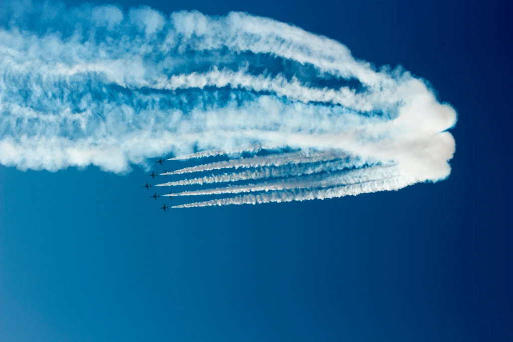 ¿Cómo se mide la velocidad de un avión?